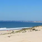 Sur Mer, 6 Couchages, Piscine Et Terrasse * Soulac-sur-Mer
