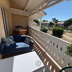 Sur Mer, 6 Couchages, Piscine Et Terrasse *