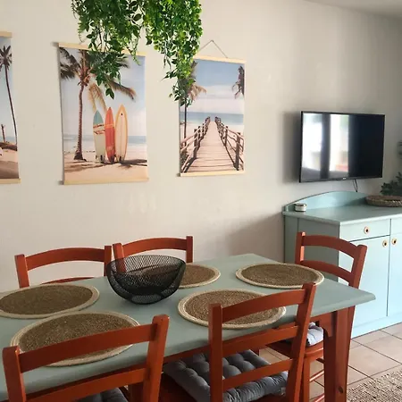 Apartment Sur Mer, 6 Couchages, Piscine Et Terrasse *